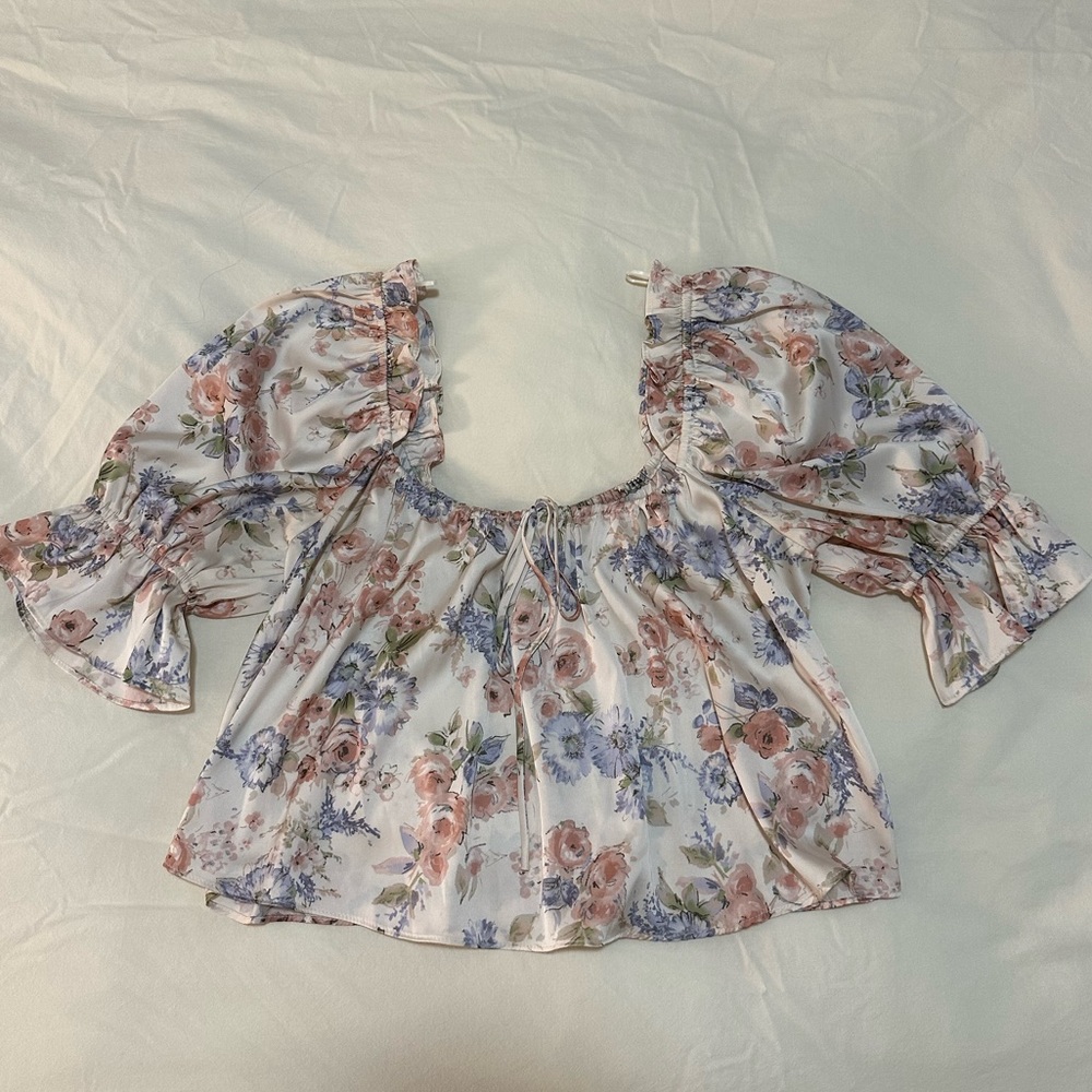 Satin floral cropped blouse